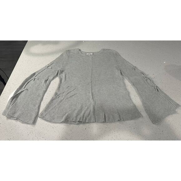 Lauren Conrad Tops - Lauren Conrad Sweater Women XL Gray Ribbed Split Bell Sleeve Cut out arms Scoop